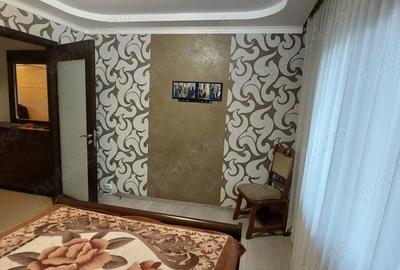 Apartament cu 3 camere decomandat în Răcădău - 2