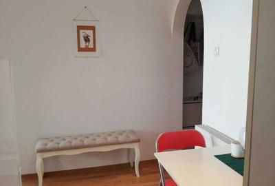 Garsonieră decomandată în Romană - 3