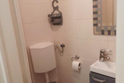 Particular  inchiriez  spatiu  birou  zona   Mosilor - 6