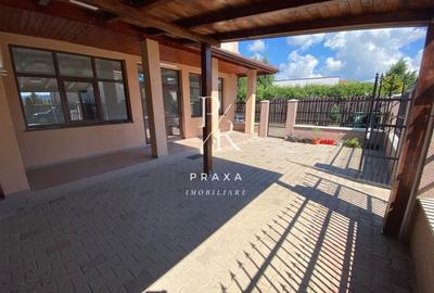 Spatiu comercial de inchiriat  la casa, 83 mp cu 2 intrari!