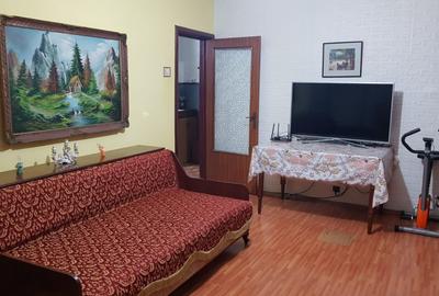 ZONA GAVRILOV - 2 CAMERE DECOMANDAT , CENTRALA GAZ. - 1