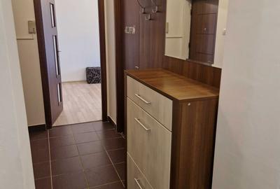 Apartament cu 3 camere decomandat în Progresul - 1