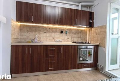 Apartament cu 3 camere decomandat, mobilat în Tei - 3