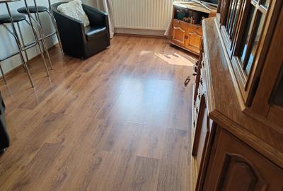 Apartament cu 3 camere decomandat în Răcădău