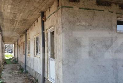 CLADIRE LA ROSU GAESTI, AFACERE - 3