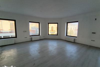 Spațiu comercial, de 1,500 mp, în Energia - 4