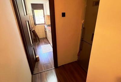 Titan, 3 minute metrou - 6