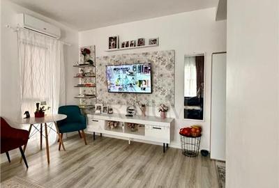 Apartament cu 2 camere semidecomandat în Giroc