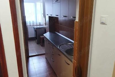 Inchiriez garsoniera zona Craiter Bra?ov - 2