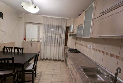 Apartament cu 4 camere decomandat în Tineretului - 2