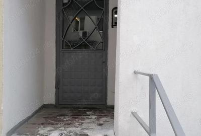 Garsonieră decomandată în Central - 4