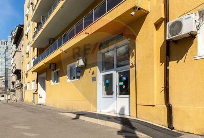 Birou, de 4,450 mp, în Romană - 4