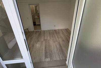 Spațiu comercial, de 17 mp, în Central - 4