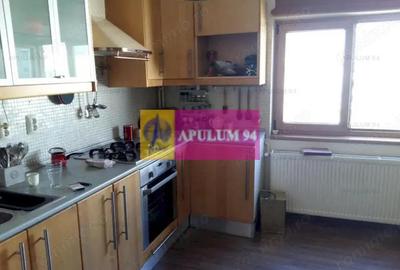 Apartament cu 4 camere decomandat în Vitan