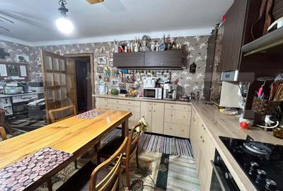 Casă cu 5 camere cu Teren 475 Mp în Central - 13