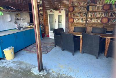 Casă cu 4 camere în Central - 1