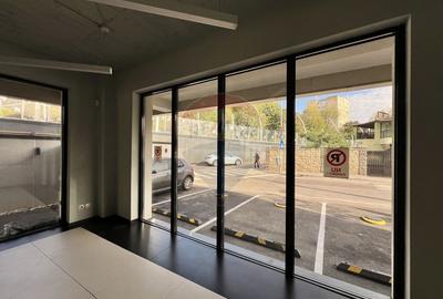 Spatiu comercial modern de inchiriat / 2 locuri de parcare - 24