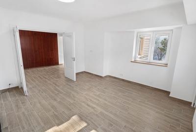 Inchiriez 3 camere Unirii Renovat 2025 an 92' Nemobilat Firma 77mp 1/7 - 2