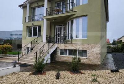 Casă cu 10 camere cu Teren 1100 Mp în Corunca - 3