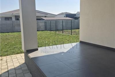 Duplex cu 4 camere cu Canalizare în Moșnița Nouă - 3