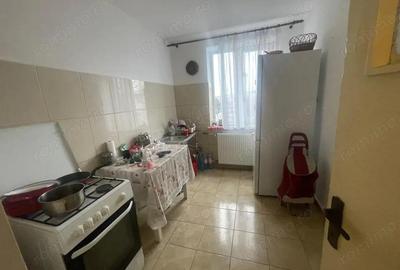 Apartament cu 3 camere decomandat în Calea București - 3
