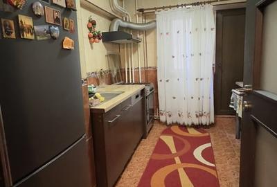 Apartament cu 4 camere semidecomandat în Costin Georgian - 12