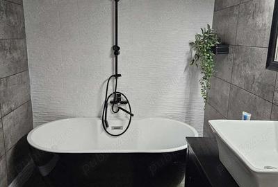 Casă cu 5 camere cu Teren 250 Mp în Central