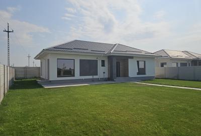 Casă individuală cu 4 camere cu Canalizare în Domnești - 3