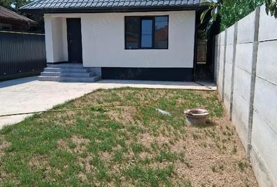 Casă cu 3 camere în Central