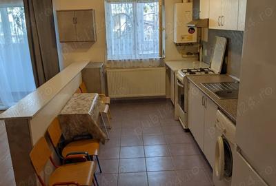 Vand ap in Flore?ti ,str Florilor ,intre case ,strada privata ,asfaltata ,suprafa?a totala 61 mp. - 9