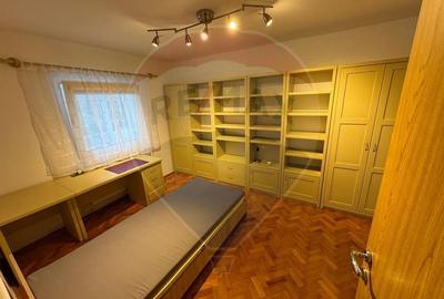 Apartament 4 camere de inchiriat - complet mobilat - zona Strand - 6