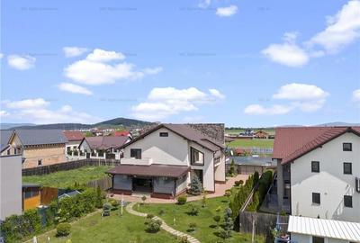 Comision 0% Vila superba in Sanpetru  5 camere si teren de 1644 mp - 2