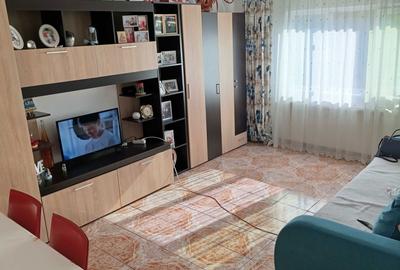 Apartament cu 3 camere decomandat în Tomești - 6