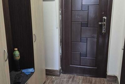Apartament cu 2 camere semidecomandat în Berceni