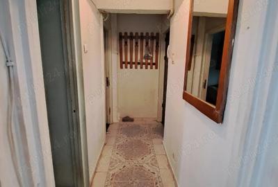 Vand apartament 3 camere,semidecomandat, 44mp,Militari-Apusului - 9