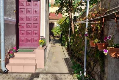 Casă pe parter, poziție premium – perfectă pentru investiție sau birou - 1