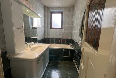 Apartament cu 3 camere decomandat în Calea Călărașilor - 10