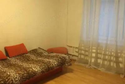 Garsonieră decomandată în Soarelui