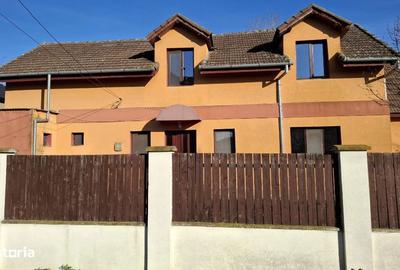 Casă cu 5 camere cu Teren 886 Mp în Central - 8