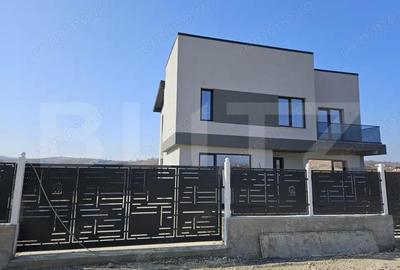 Casă cu 4 camere cu Teren 396 Mp în Tomești - 1