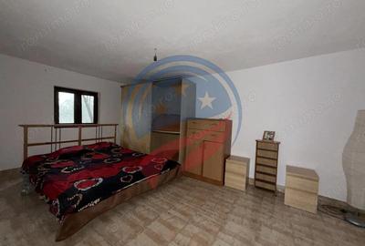 Casă cu 3 camere cu Teren 2540 Mp în Vulpeni - 2