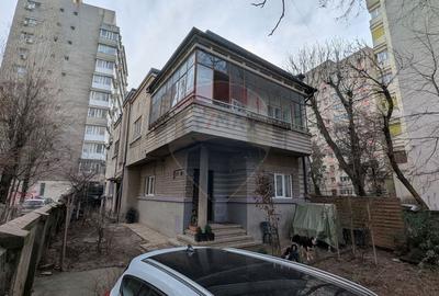 Casă cu 11 camere cu Teren 330 Mp în Iancului - 42