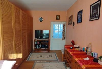 Casă individuală cu 4 camere cu Canalizare în Central - 6