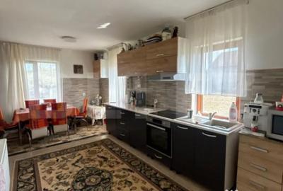 Casă cu 5 camere cu Teren 1000 Mp în Central - 2