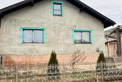Casa de vanzare, cu 4 camere, 95 mp si pod la 15 minute de Bistrita