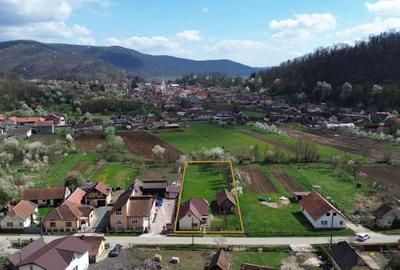 Casă individuală cu 3 camere cu Canalizare în Săvârșin - 1