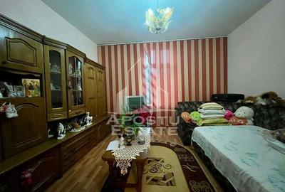 Apartament 2 camere,curte comuna,zona Complexul Studentesc Apartament 2 camere,curte comuna,zona Complexul Studentesc - 4