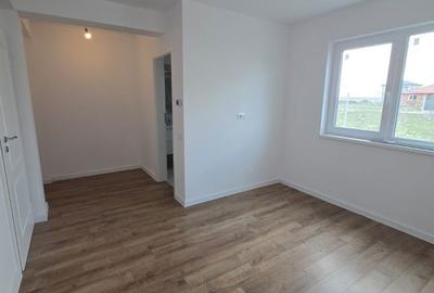 Casă cu 3 camere cu Teren 340 Mp în Berceni - 6