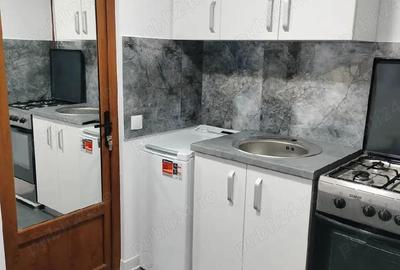 Casă cu Teren 200 Mp în Central - 2