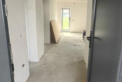 Casă cu 3 camere în Mioveni - 1